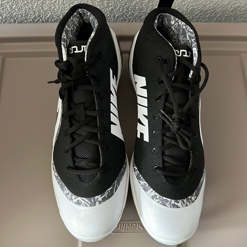 Men’s Metal Nike baseball cleats size 14